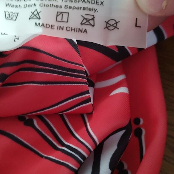 Yonique 2 pc tank and bikini top Sz L NWT - Picture 6 of 10